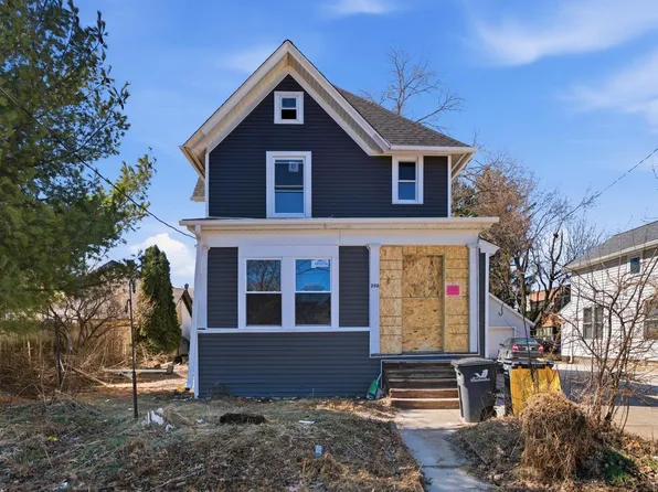 206 Maple AVENUE, Waukesha, WI 53186