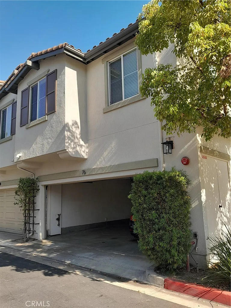 3 bed, 2.5 bath, 1632 sqft, $4,000 — Photo 4