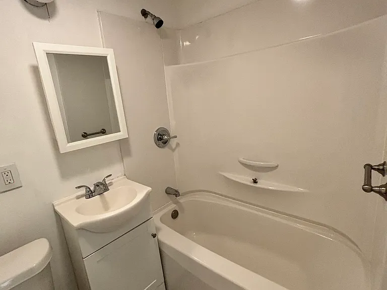 722 SW Taylor St #10 — Photo 1