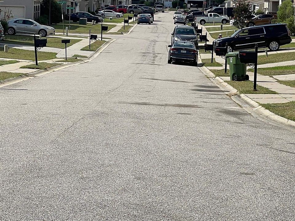 2nd image of 679 Poplar Grove Ln #112