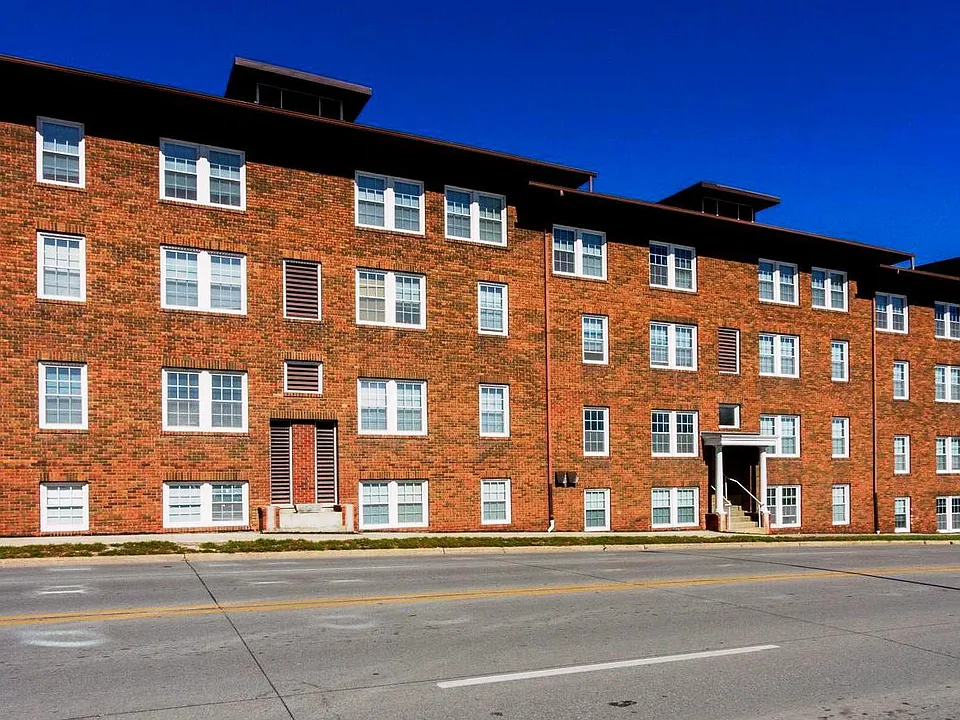 Suites on Lincoln Way
