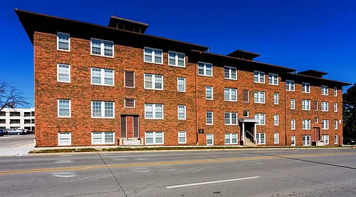 Suites on Lincoln Way Photo 1