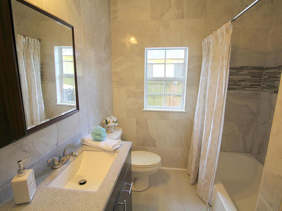 1st image of 4623 Merrimac Ave