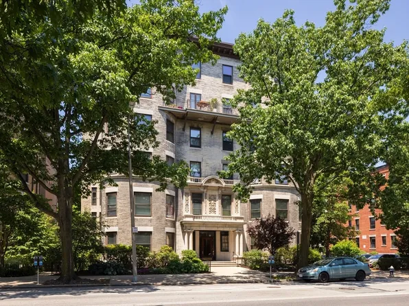 1070 Beacon St APT 5C, Brookline, MA 02446