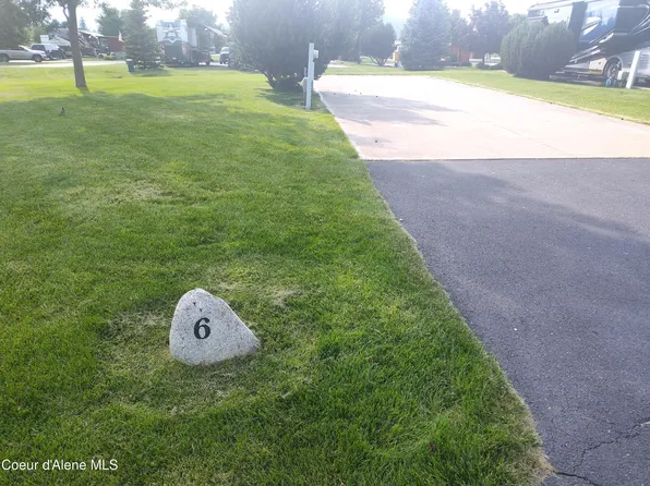6 Sandtrap Ln, Blanchard, ID 83804