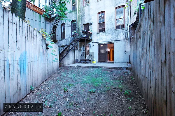 Rented by ZealEstate Group Inc | media 31