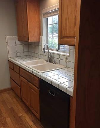 5th image of 4914 Mary Jane Way