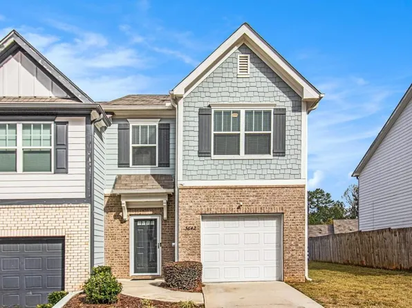 5642 Union Pointe Dr, Union City, GA 30291