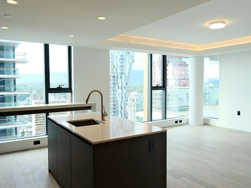 1408 Robson St #2