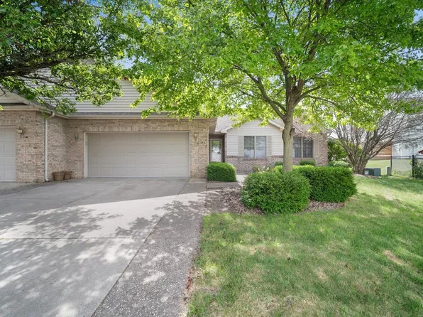 22A Rock Garden Ct, Bloomington, IL 61704
