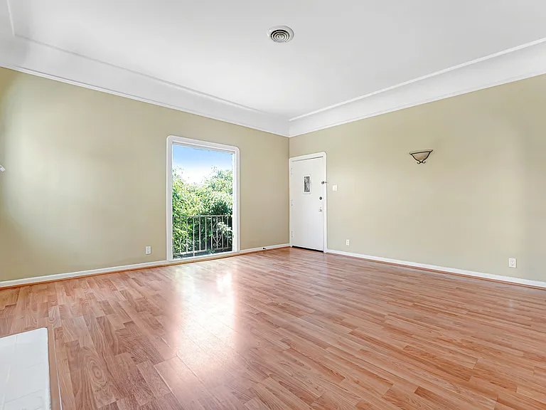 325 N Stanley Ave #327-1/2 — Photo 11