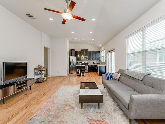 3rd image of 7209 Cordelia Ct