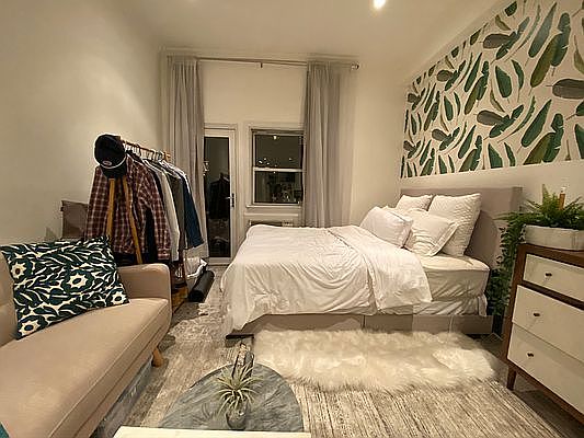 5th image of 211 Thompson St APT 5E