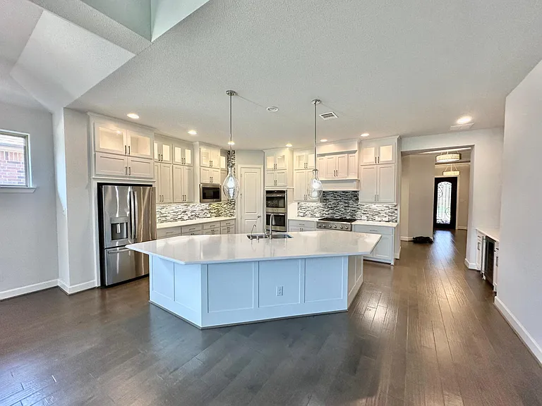 4974 Gleneagle Dr — Photo 13