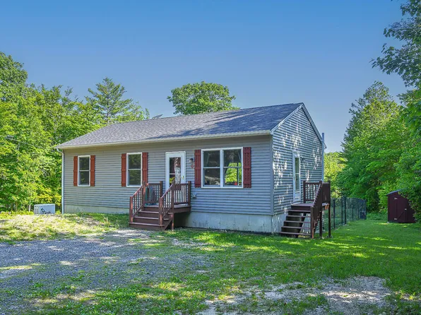 92 Burnell Road, Naples, ME 04055