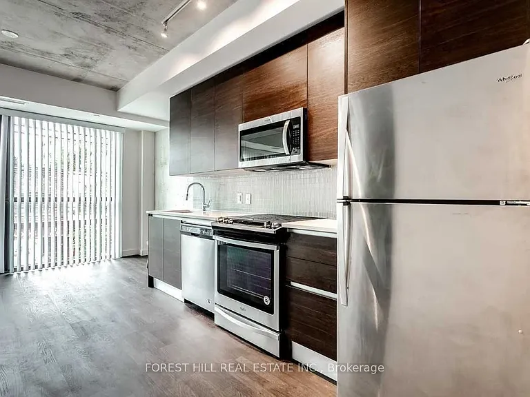 246 Logan Ave #212 — Photo 6