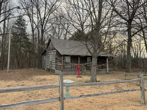 772 County Road 2450e, Fairfield, IL 62837