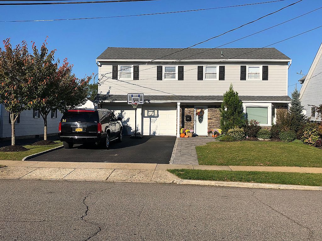 153 Biltmore Blvd, Massapequa, NY 11758 Zillow