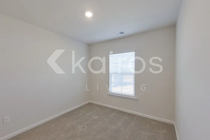 2541 Banyon Cir — Photo 15