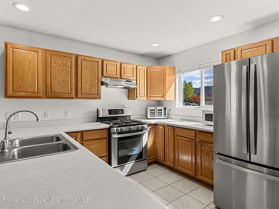 5th image of 308 Pennyroyal Ct