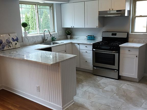 4th image of 2664 Bonnie Dr