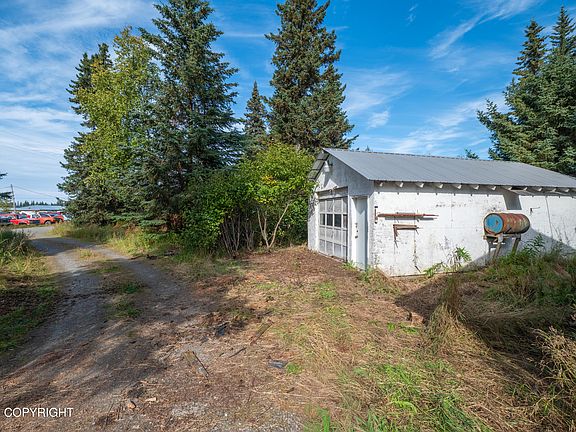 2nd image of 34045 N Fork Rd