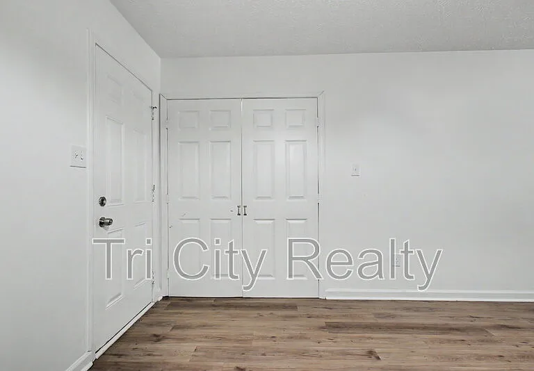 150 Chase Ct — Photo 18