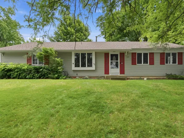 324 Boulder Hill Pass, Oswego, IL 60543