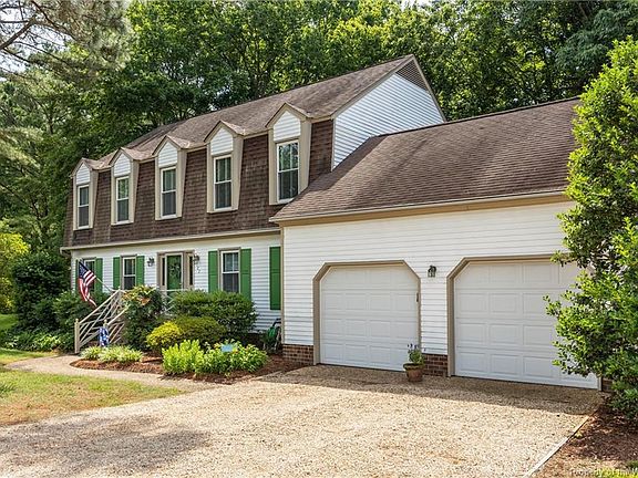 4th image of 102 Waterside Pl