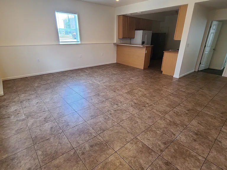 113 W 16th St #113 — Photo 21