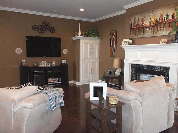 5th image of 5860 Waterstone Dr