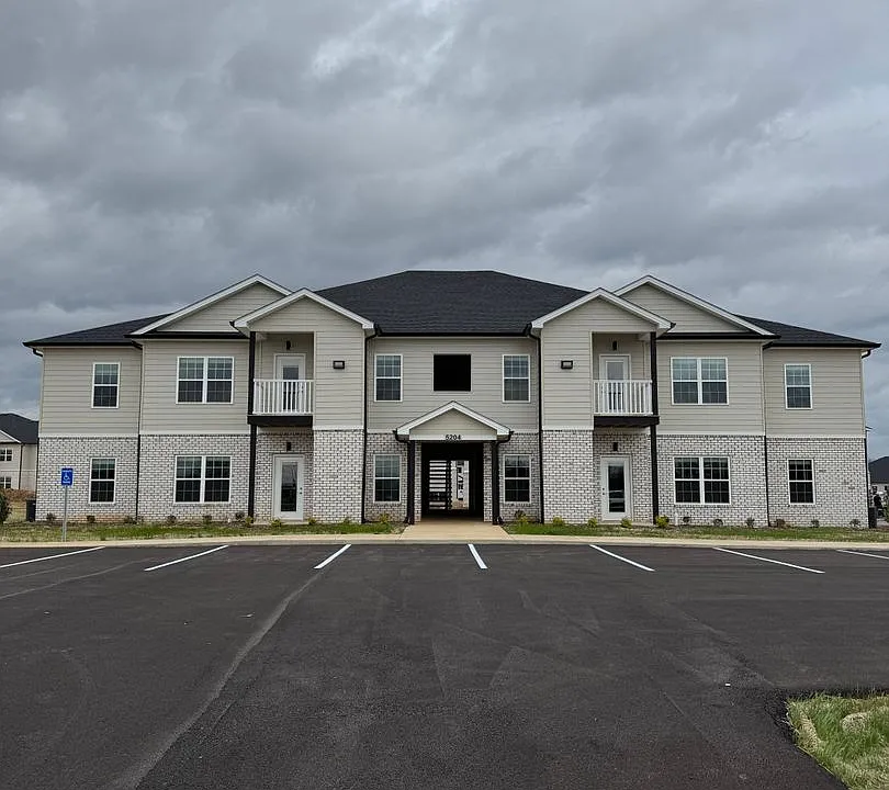 320 Hillview Mills Blvd