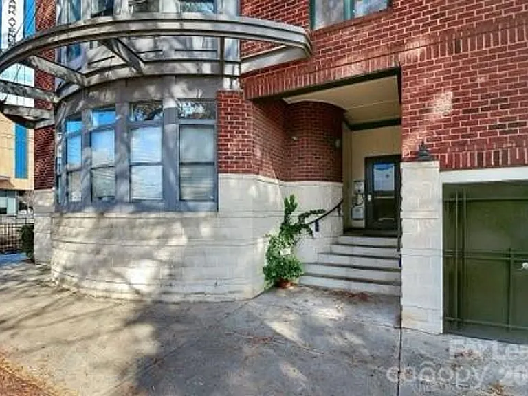 115 E Park Ave #207 — Photo 4