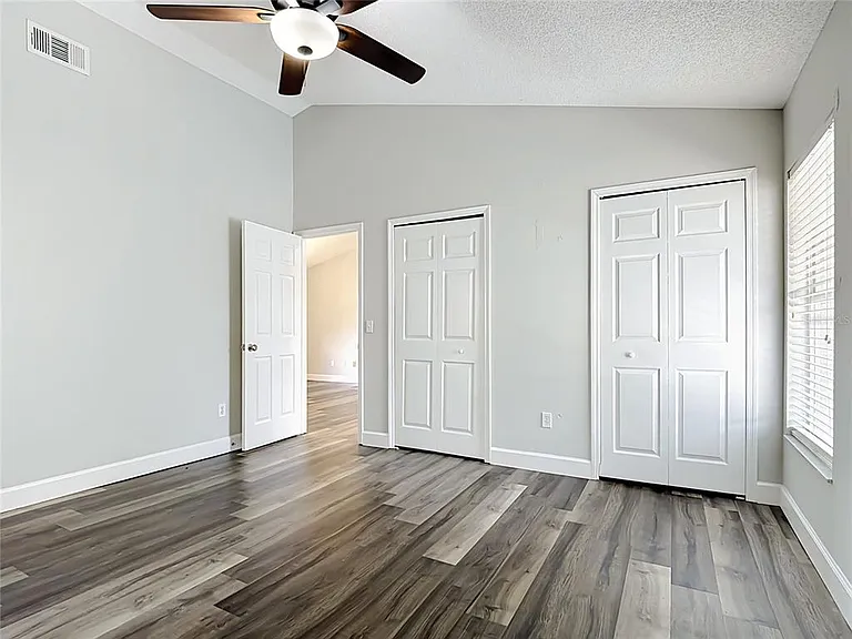 227 Robbins Rest Cir — Photo 14