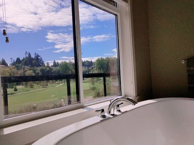 4 bed, 2300 sqft, $5,500 — Photo 4