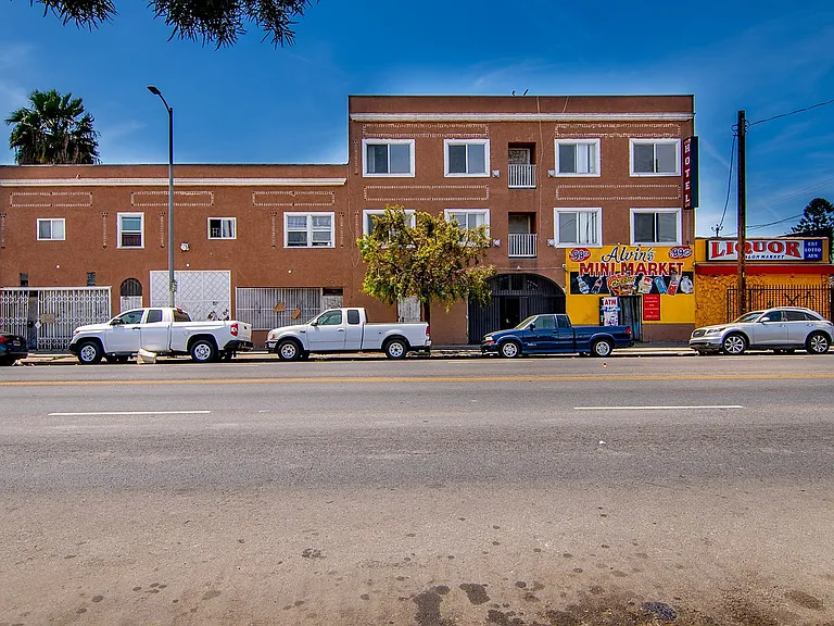 South Park Place Apartments — Photo 4