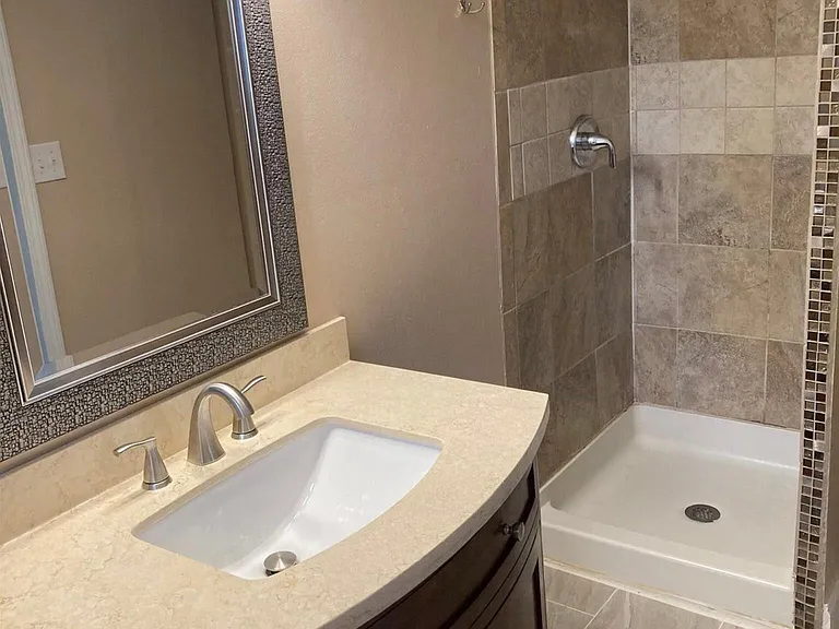 3717 Woodbury Dr — Photo 10