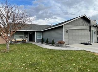 1358 SW Riverhill Dr, Hermiston, OR 97838