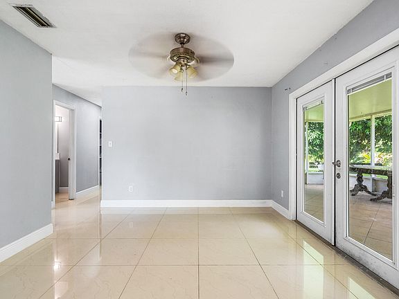 4th image of 2919 Sherwood Lane