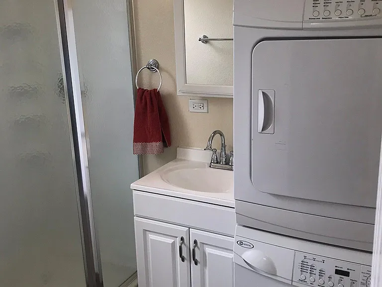 609 Blacker Ave #B — Photo 7