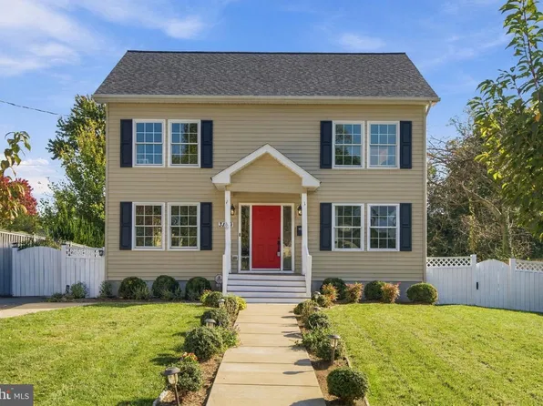 3129 Hodge Pl, Falls Church, VA 22042