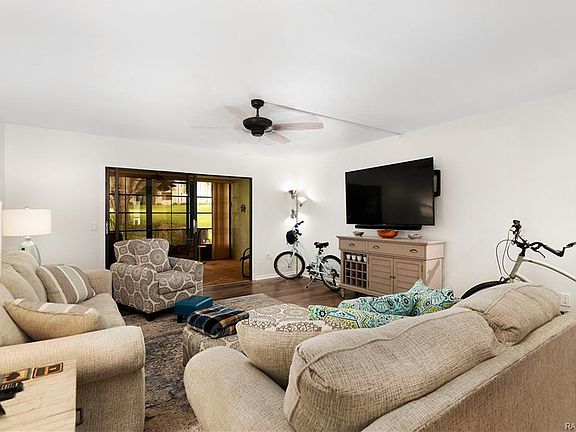 4th image of 340 E Glassboro Ct APT 3B