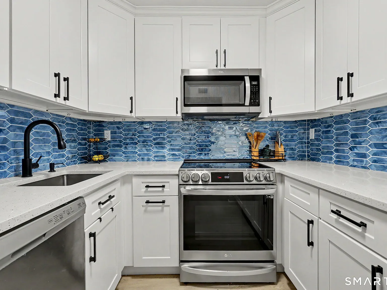 1 bed, 1.5 bath, 1031 sqft, $3,500 — Photo 3