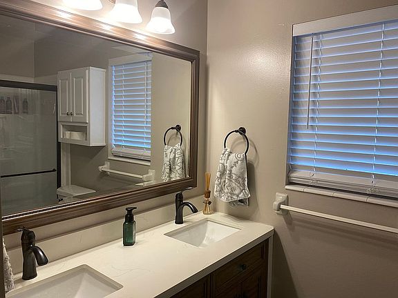 2nd image of 3645 Barbary Dr