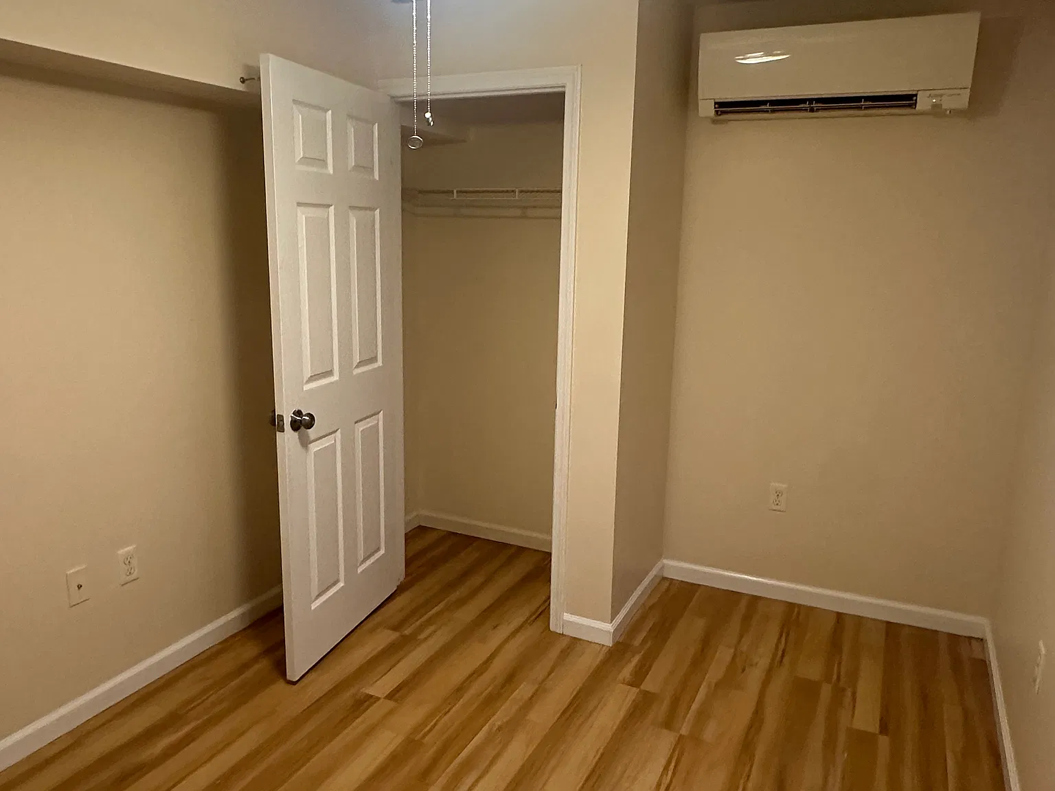2 bed, 800 sqft, $1,100 — Photo 2