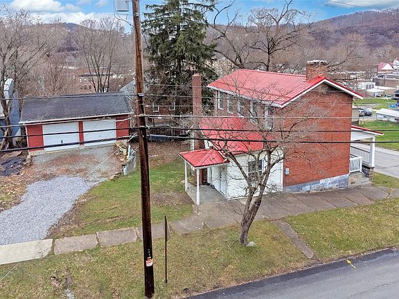 4th image of 323 1st St