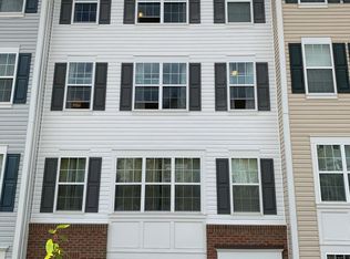 17050 Beveridge Dr, Dumfries, VA 22026