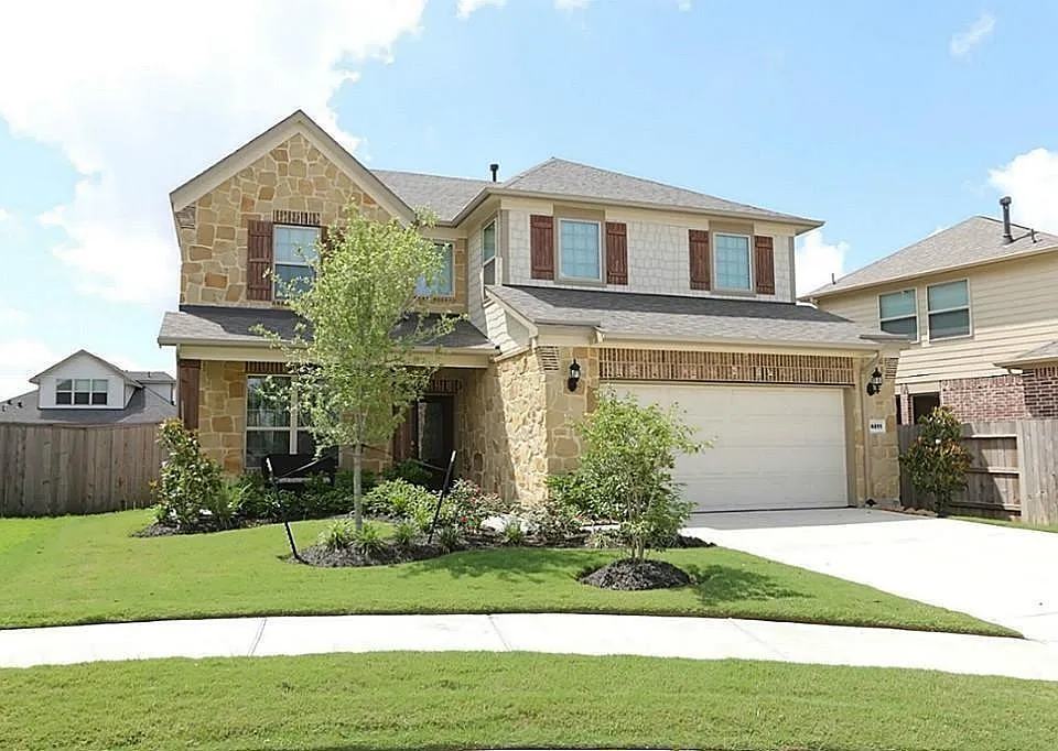 4811 Lennon Park Ct
