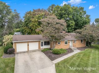 597 Forest Hill Ave SE, Grand Rapids, MI 49546