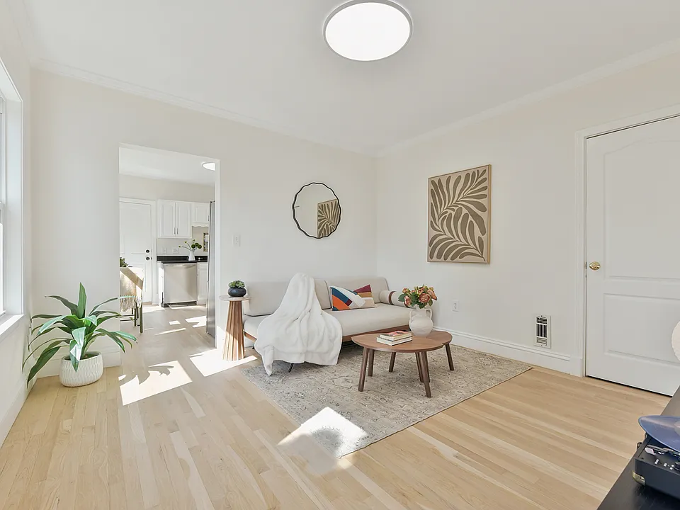 94 Cushing St #3